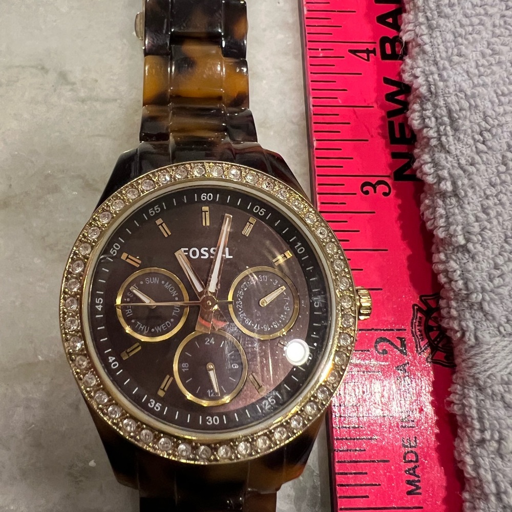 Womens fossil brand watch-tortoise parters band w gold head - Picture 3 of 6